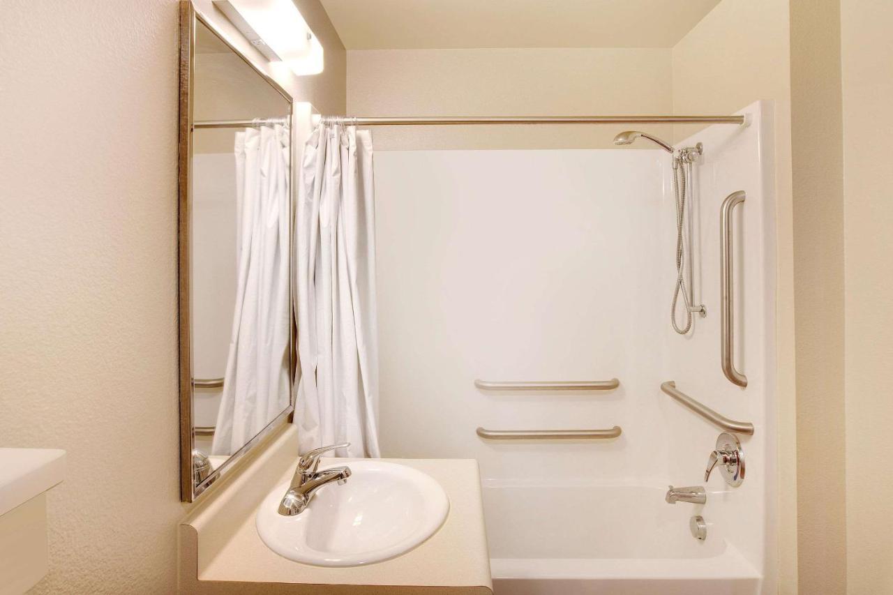 Woodspring Suites Baton Rouge East I-12 Eksteriør billede